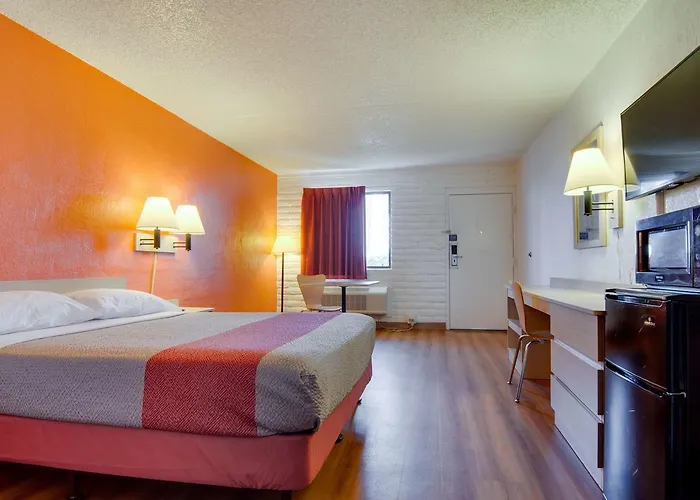 6 Eloy Arizona Casa Grande Hotel 3*